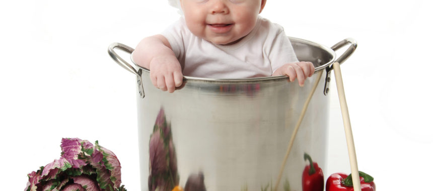 הצילו, התינוק שלי התחיל לאכול מוצקים!